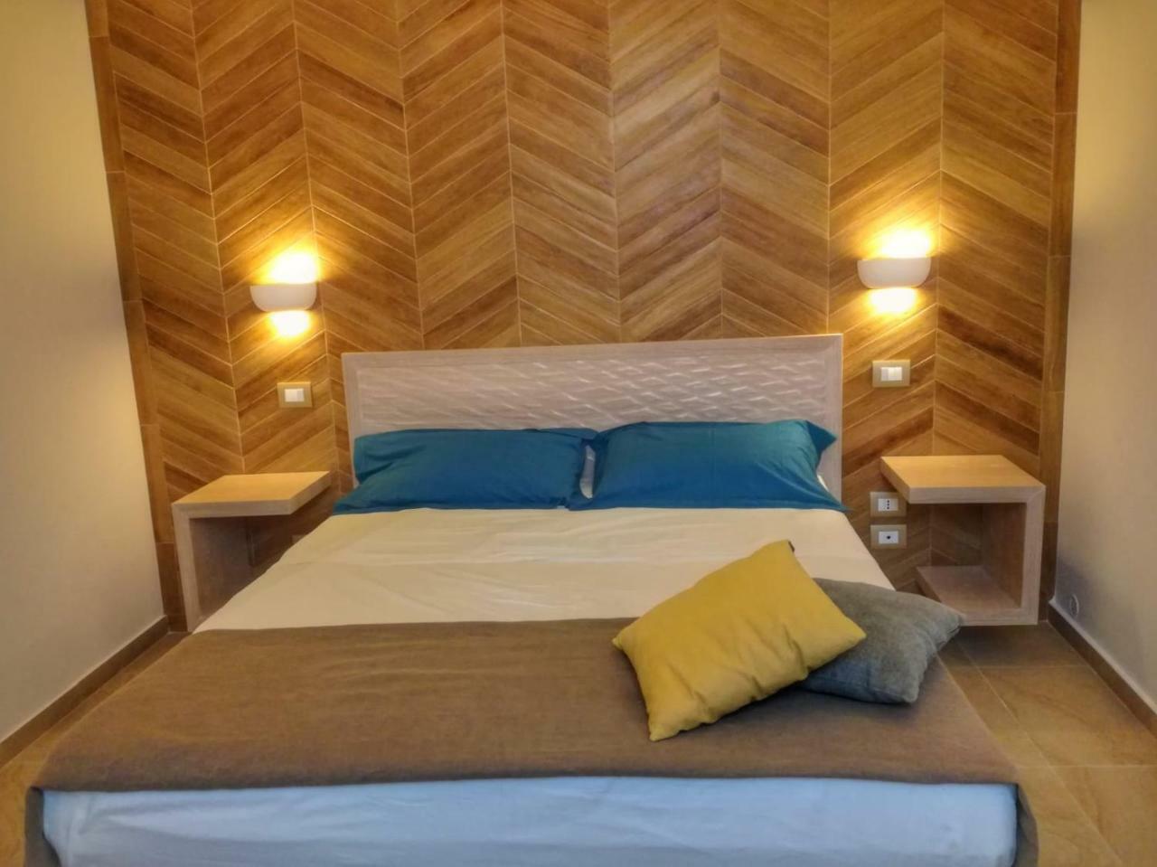 Palazzo San Lazzaro Bed & Breakfast Лече Екстериор снимка