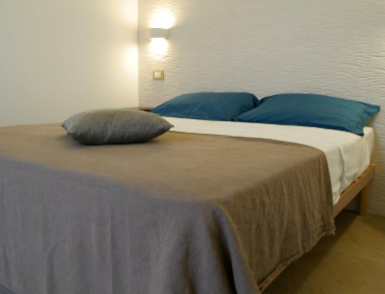 Palazzo San Lazzaro Bed & Breakfast Лече Екстериор снимка