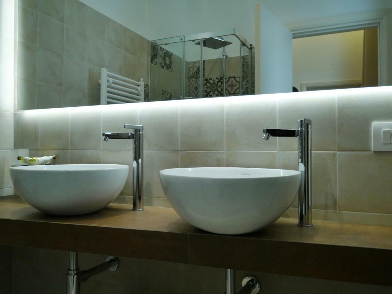 Palazzo San Lazzaro Bed & Breakfast Лече Екстериор снимка